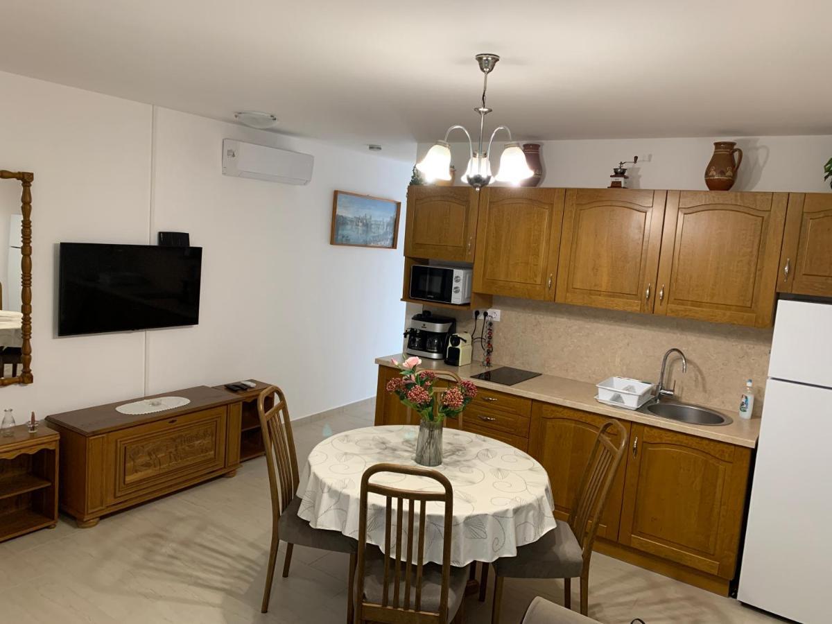זלקרוס Dodi Apartman מראה חיצוני תמונה